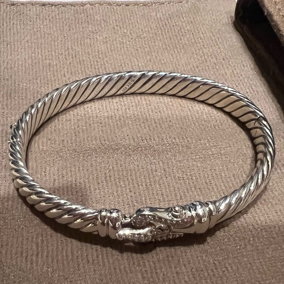 David Yurman Jewelry - David Yurman cable bracelet w/ diamond clasp Authentic